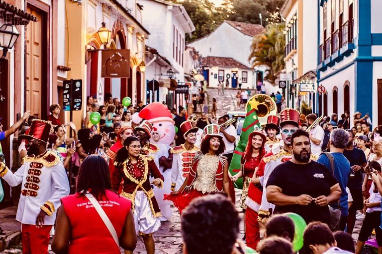 Tiradentes celebra o Natal com programação especial e cenários iluminados até dezembro