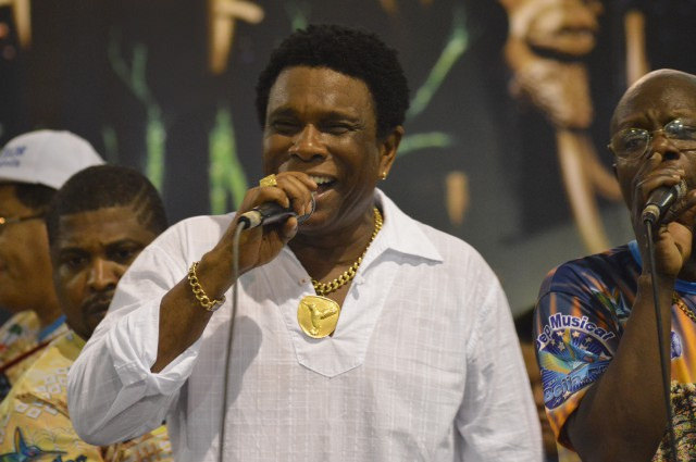 Com mais de dez atrações musicais, além dos tradicionais blocos, Neguinho da Beija-Flor é grande nome do Carnaval Cultural de São João del-Rei