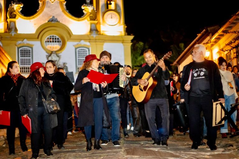 Grupo de Seresta do Teatro Entre & Vista anuncia nova temporada de apresentações pelas ruas de Tiradentes